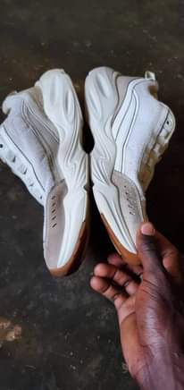 A picture of Shoes