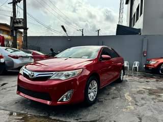 A picture of Super fresh and clean foreign used Toyota camry 2012