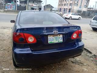 A picture of Toyota Corolla 2007 model V4 engine