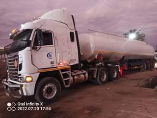 freightliner trucks