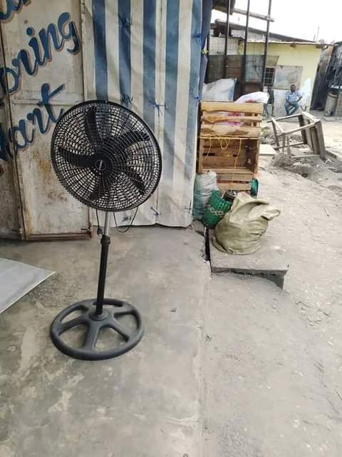 A picture of Feni ya ukutani na ya chini 0653142079