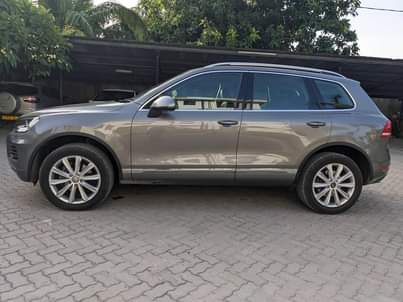 A picture of Inauzwa volkswagen tourage