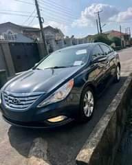 A picture of DIRECT TOKUNBO 2013 HYUNDAI SONATA LIMITED Accident Free Panoramic Roof