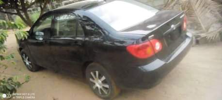 A picture of 2004 Toyota Corolla Le