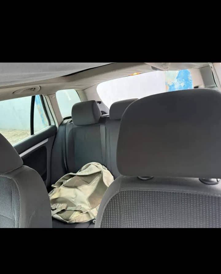 A picture of 2010 VOLKSWAGEN JETTA