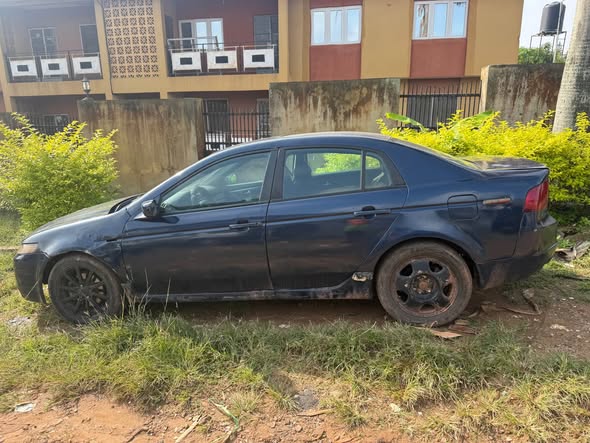 A picture of Acura tL 2006