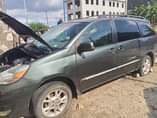 A picture of Extremely Clean Sienna Absolutely nothing to fix AC factory fitted