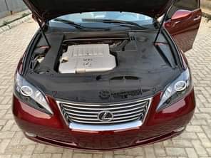 A picture of REGISTERE Lexus Es350 Pano Roof Year 2008 Colour Wine Panoramic
