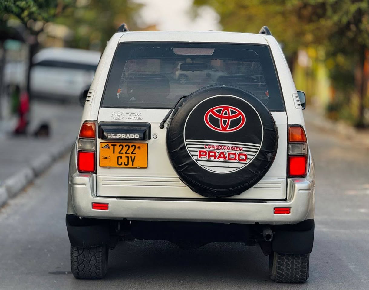 A picture of TOYOTA PRADO