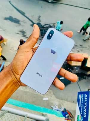 A picture of I phone x