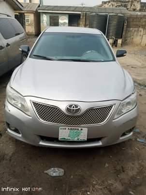 A picture of Camry 2008 engine ac gear has been converted and also