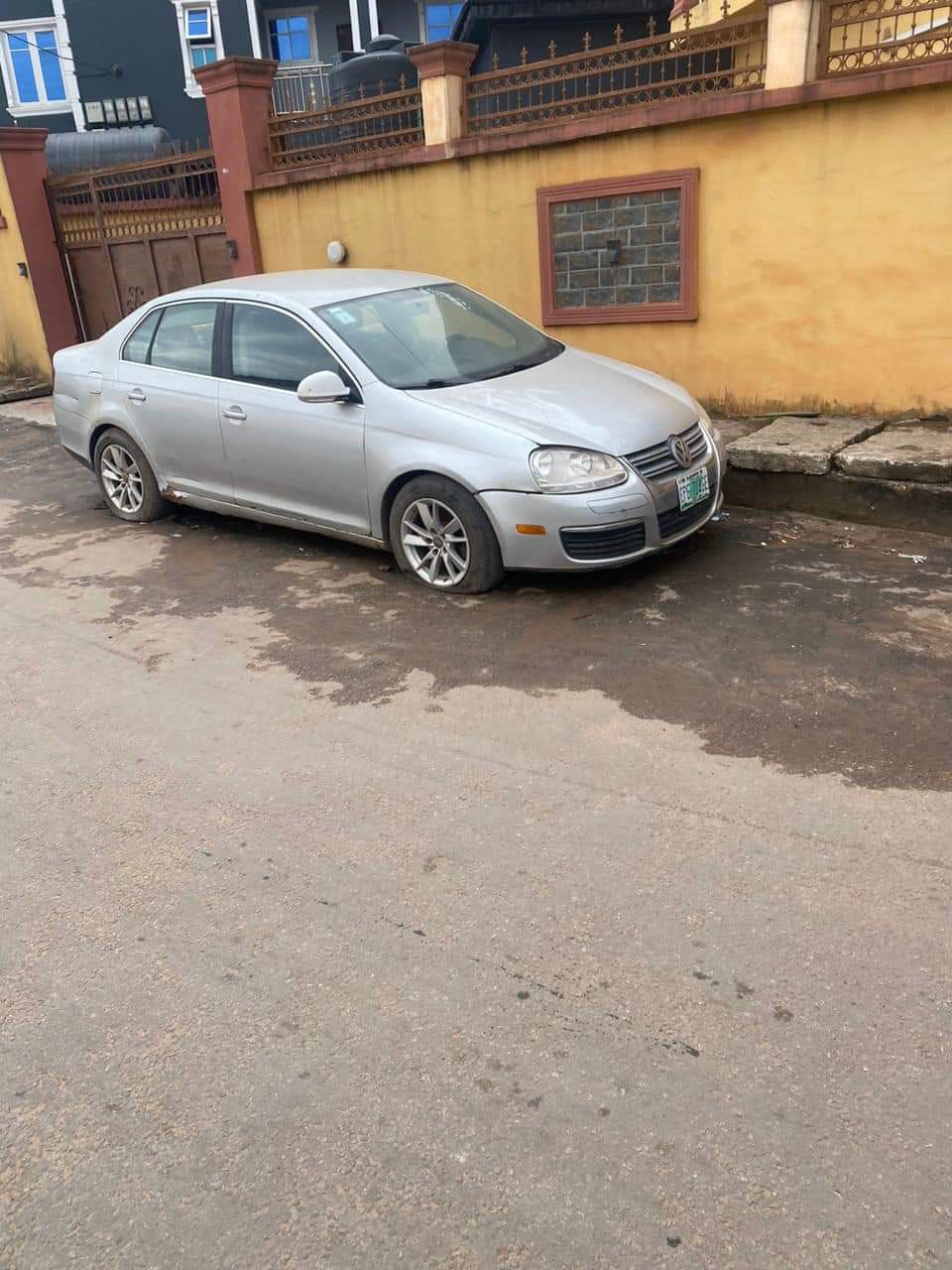 A picture of Jetta 2006 available for sale engine un tampered AC chilling