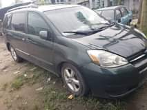 A picture of Dealer 1 2m 05 sienna new arrival settle 100k Engine