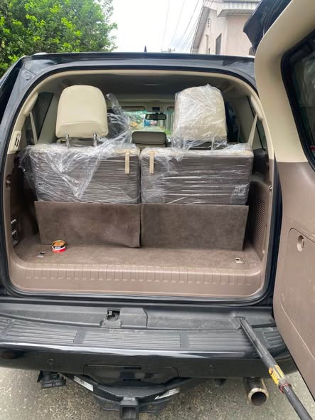 A picture of Sharp 2011 Lexus Gx460 22m only