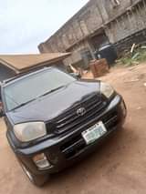 A picture of 2003 Toyota Rav4 4by4