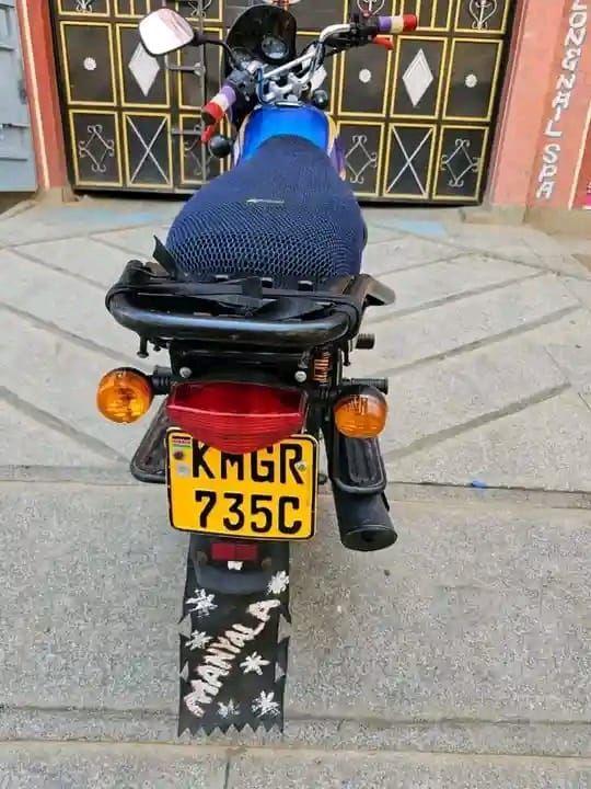 bajaj boxer