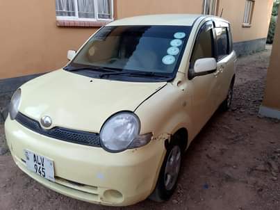 toyota sienta