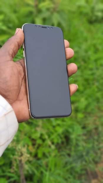 A picture of Iphone x plain