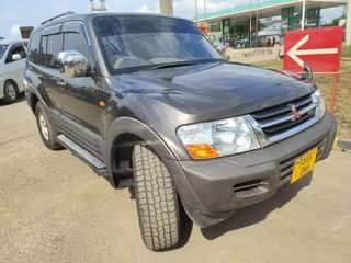 A picture of MITSUBISH PAJERO