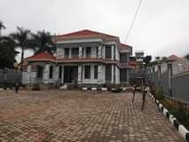 A picture of 4 bedroom 4 bathroom storyed house on sale in kitende