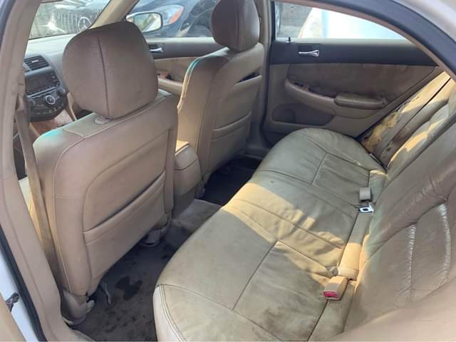 A picture of Honda Accord 2006 v6