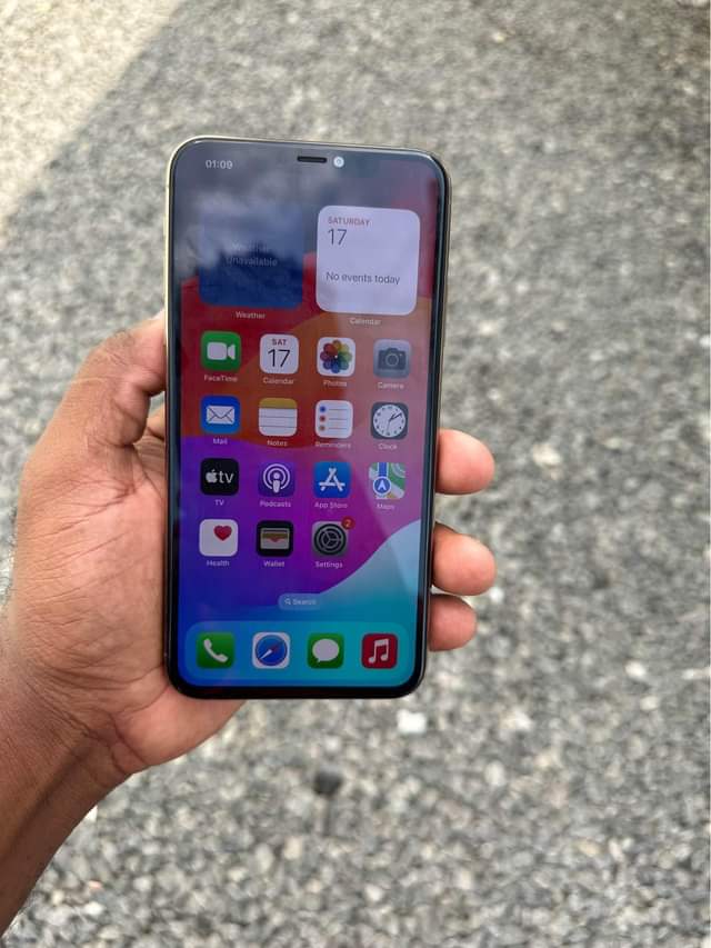 A picture of iphone 11 promax 256GB