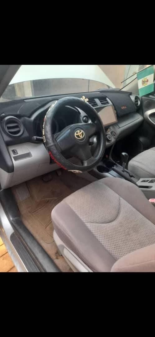 A picture of 2008 Toyota RAV4 2008