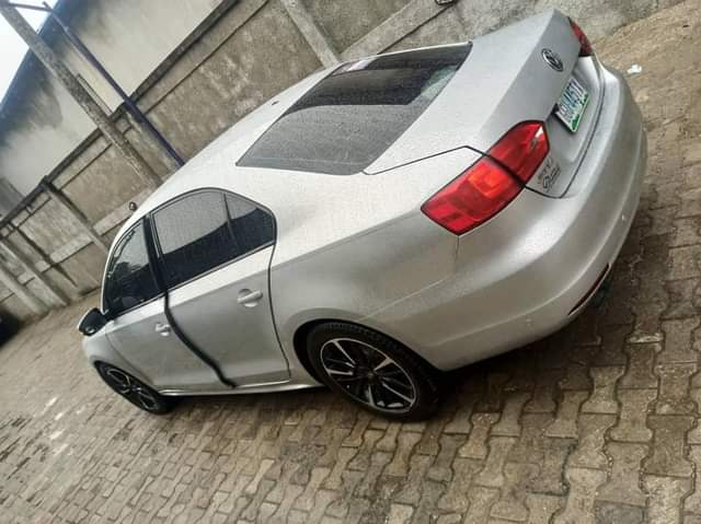 A picture of BELGIUM STANDARD Volkswagen Jetta 2012