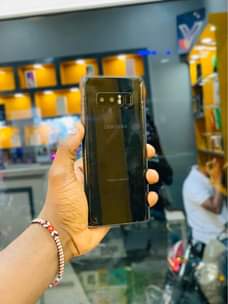A picture of Samsung Note 8