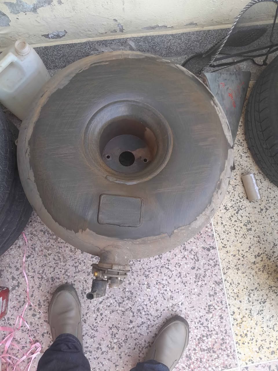 A picture of Auto gas cylinder 42 litres