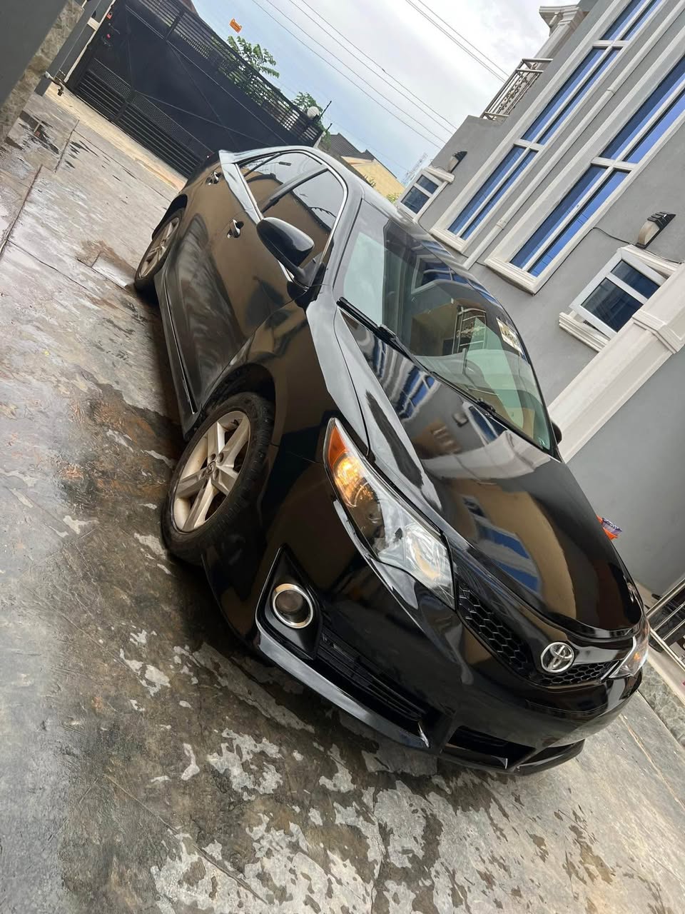 A picture of Tokunbo Toyota Camry spider 2013 model