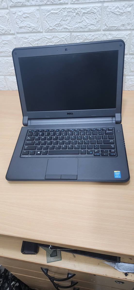 A picture of Dell latitude 3350 Core i3 hdd 500Gb ram 4Gb processor