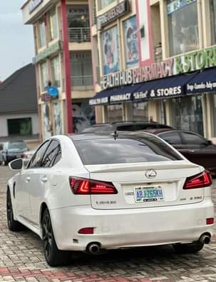 A picture of Lexus IS250 2012