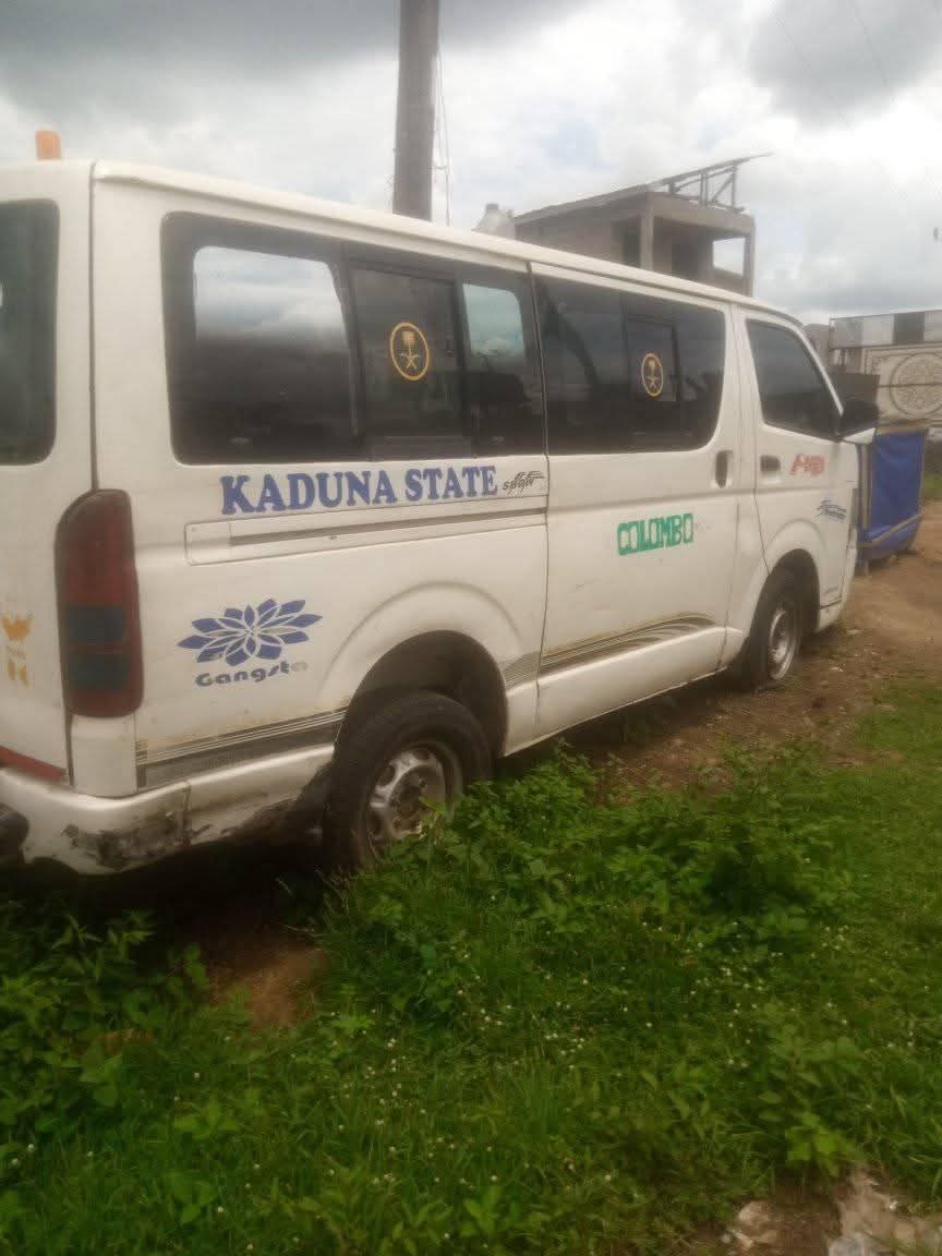 A picture of Toyota Hummer bus for sale
