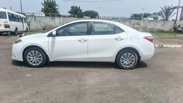 A picture of Tokunbo Toyota corolla LE 2016 model