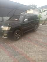 A picture of Toyota landcruiser station wagon