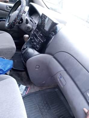 A picture of Toyota Sienna 2005 Good engine Gear delays but moving very