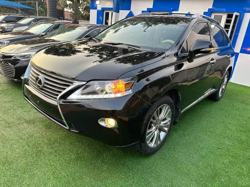 A picture of Lexus RX350