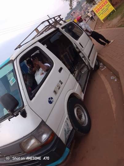 A picture of 2005 Toyota Hiace drone 2500cc