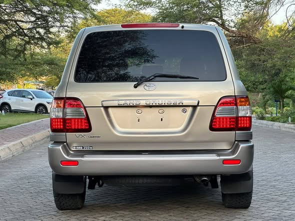 A picture of Toyota Land Cruiser Vx Limited Price 135M Contact 2557 6248