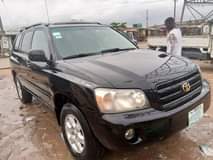 A picture of Toyota Highlander 05 3 row first body