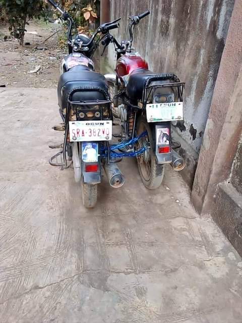 A picture of 2022 Bajaj Bajaj