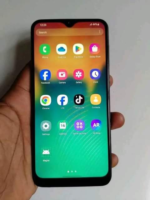 A picture of SAMSUNG A30