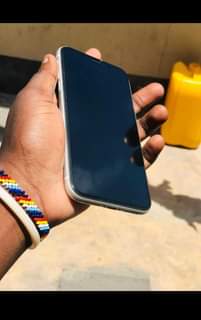 A picture of Iphone XR