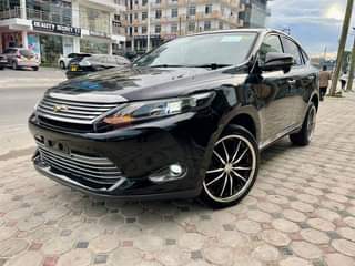 A picture of 2014 Toyota harrier new model Anaconda Chassis number