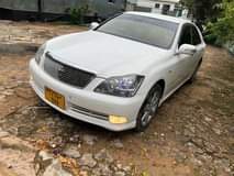 A picture of Toyota crown ATHLET DXR