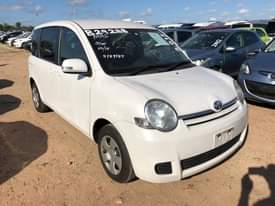 used toyota sienta