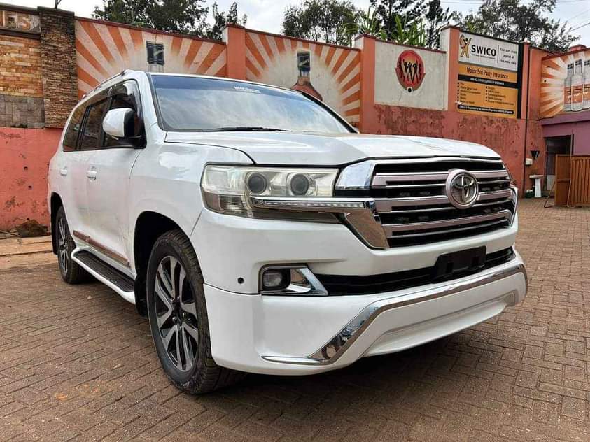 A picture of Land Cruiser V8 ZX UAN 85M