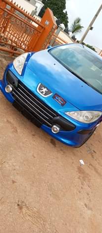 A picture of Peugeot 307