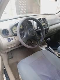 A picture of 2003 TOYOTA RAV 4